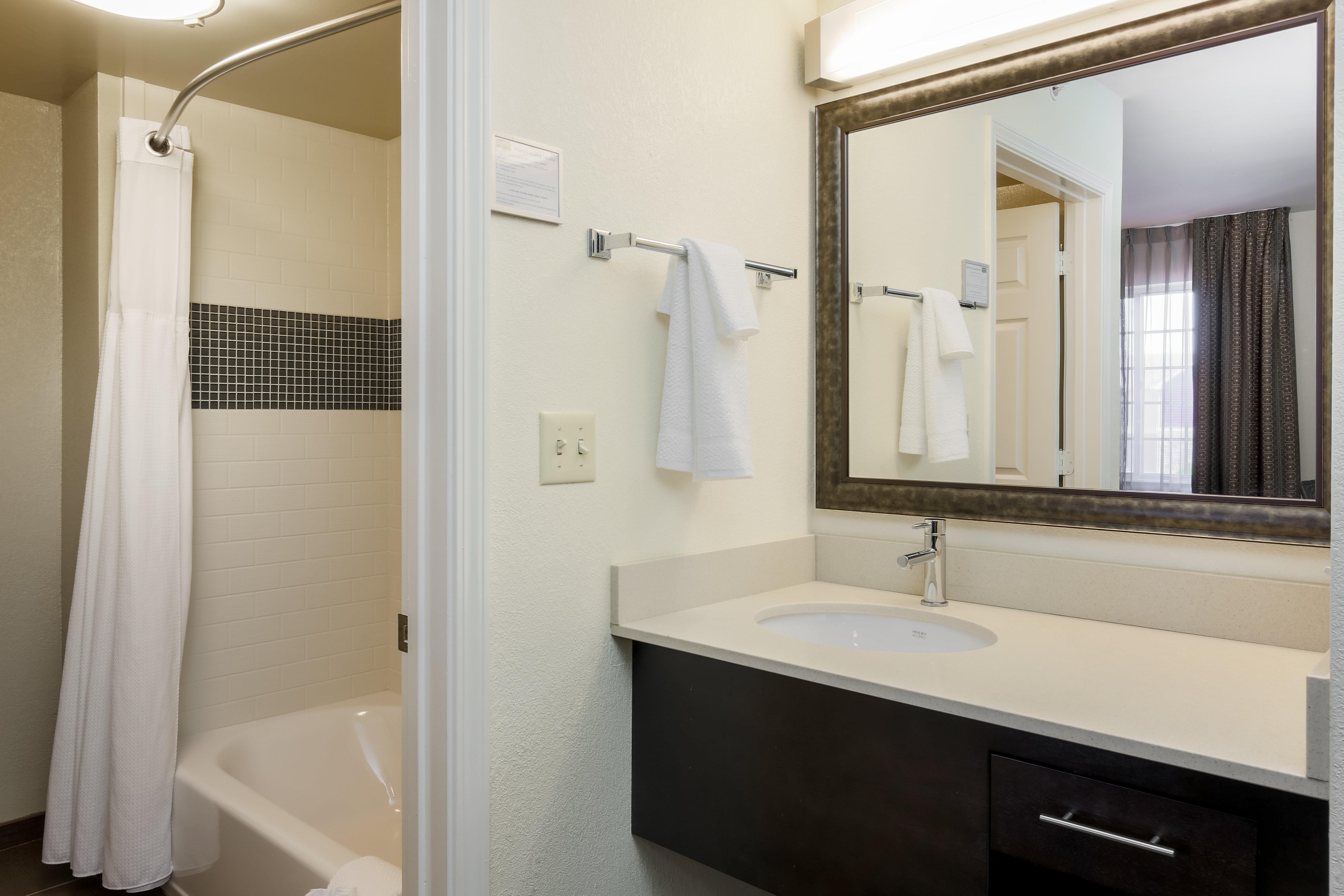 Staybridge Suites-Philadelphia/Mount Laurel By Ihg Екстериор снимка